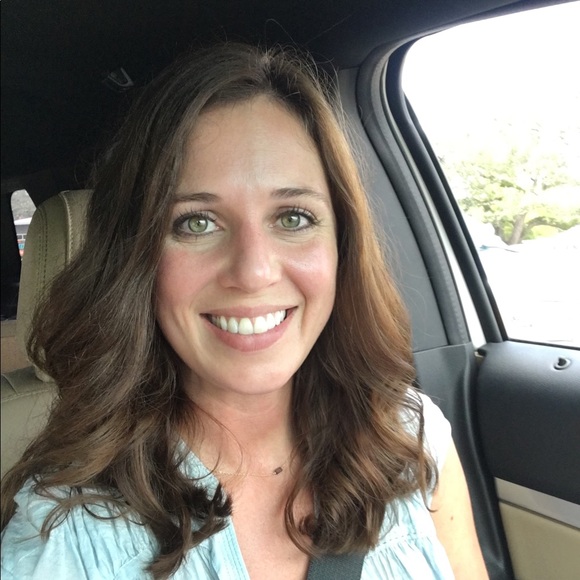 Meet your Posher, Rachel - Picture 1 of 1